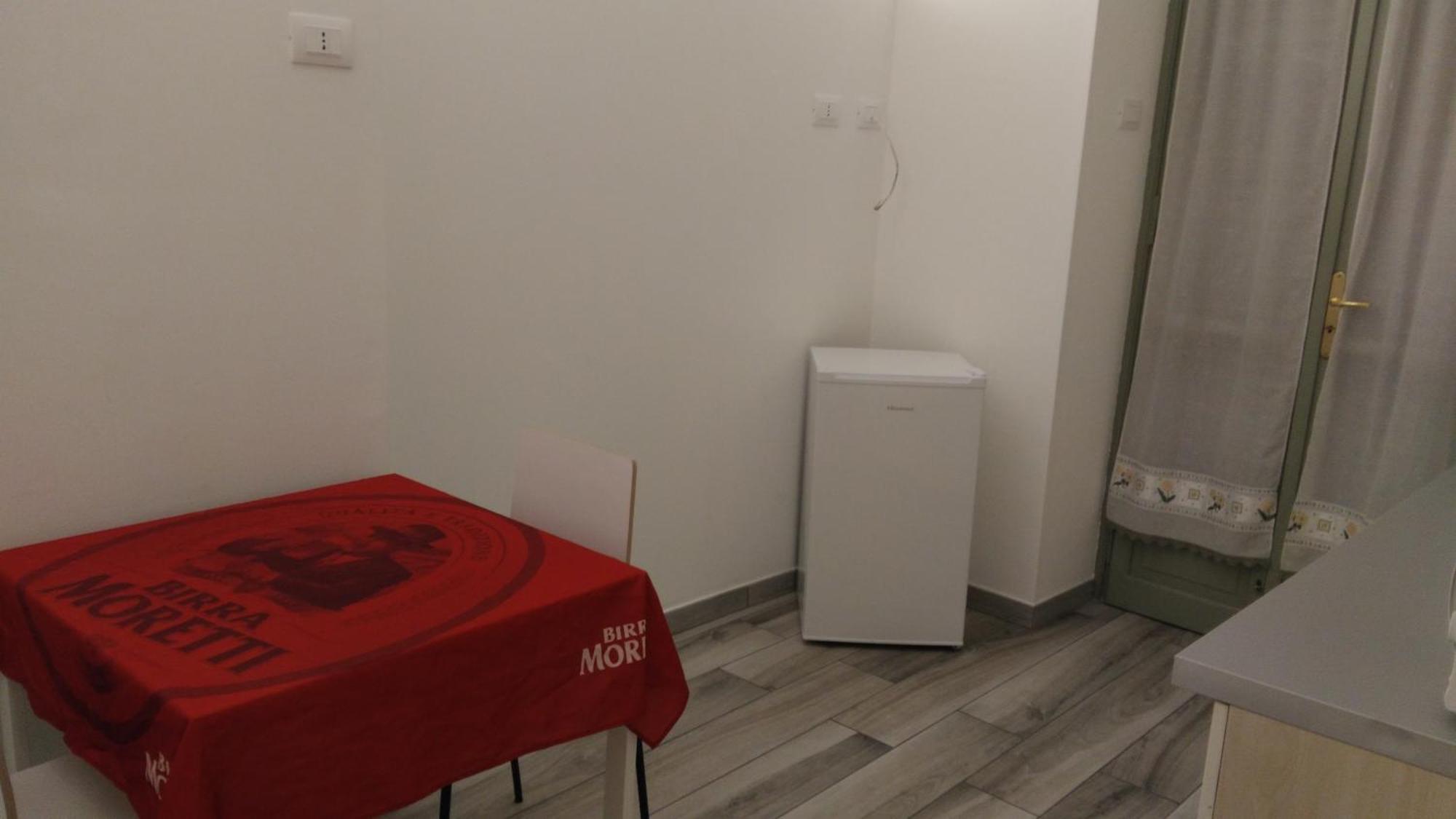 Suite White 都灵 外观 照片